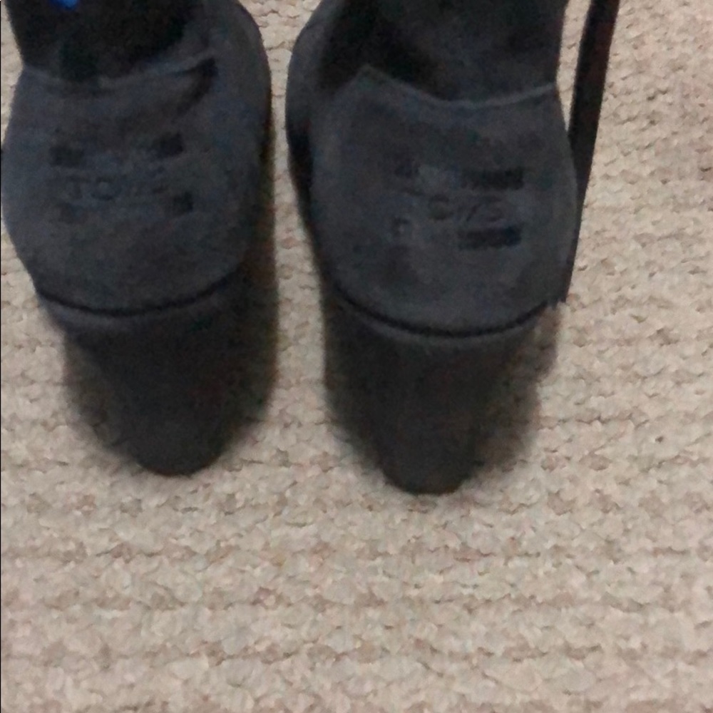 Booties - Picture 4 of 6